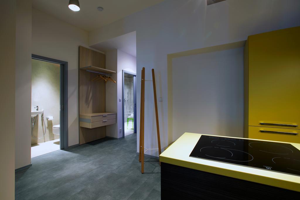 Apartments At The Blue Duckling Прага Екстериор снимка