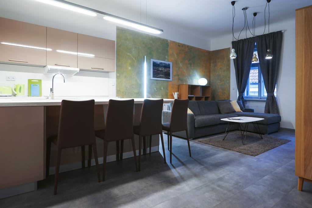 Apartments At The Blue Duckling Прага Екстериор снимка