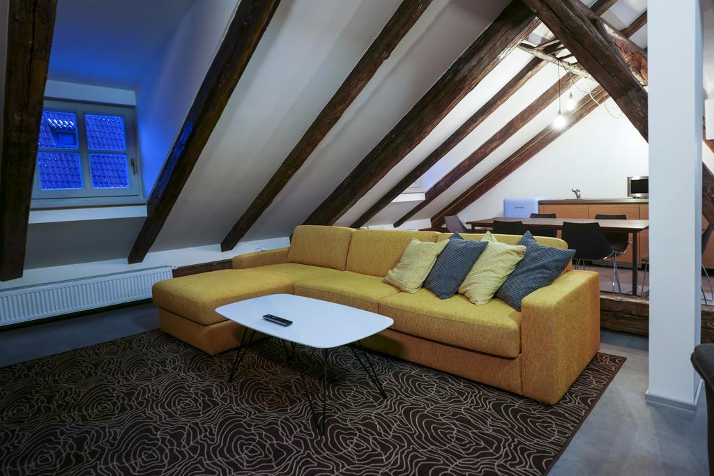 Apartments At The Blue Duckling Прага Екстериор снимка