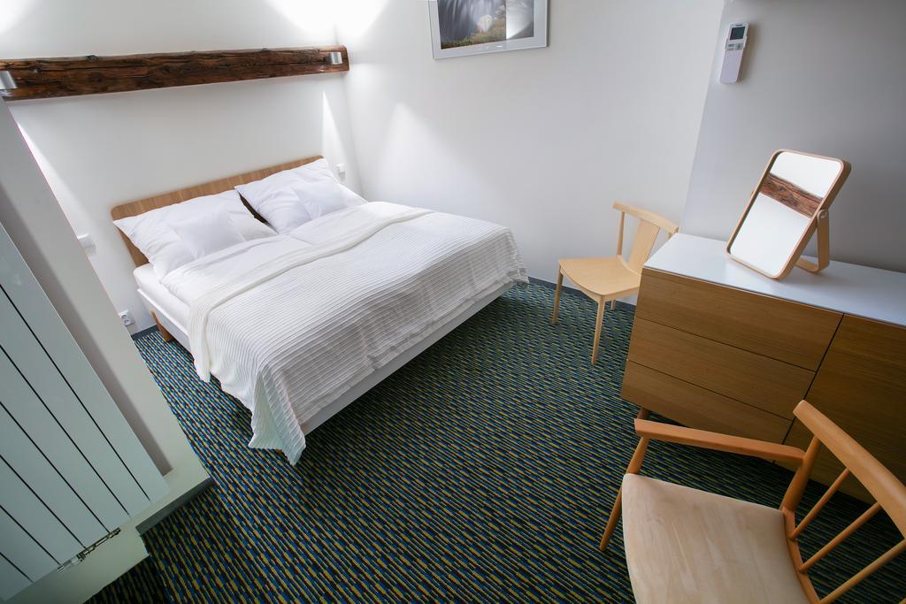 Apartments At The Blue Duckling Прага Екстериор снимка