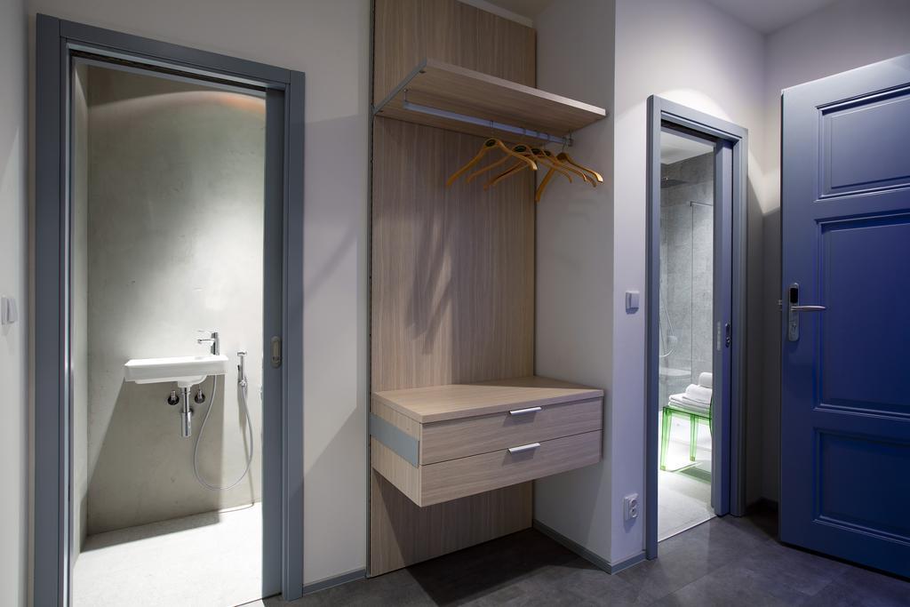 Apartments At The Blue Duckling Прага Екстериор снимка